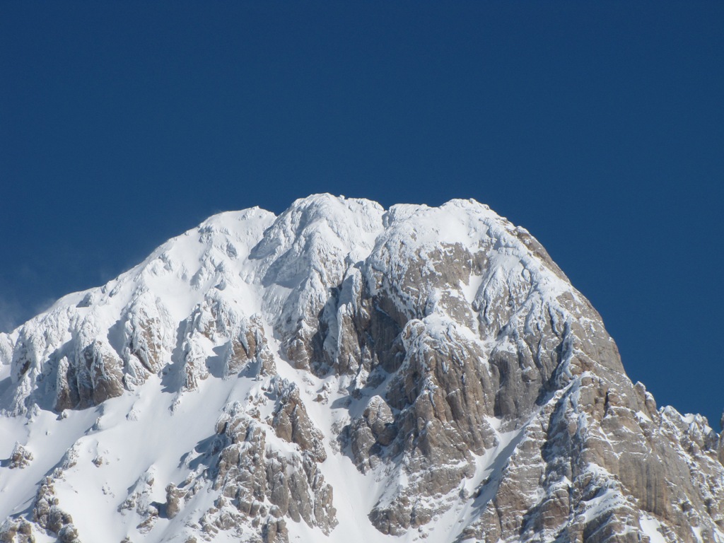 La traversata alta del Gran Sasso (da lontano)